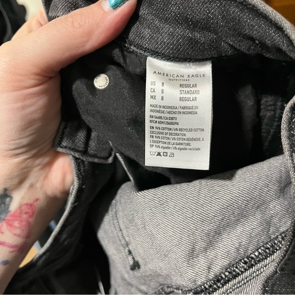 American Eagle 90s Bootcut High Waisted Jeans in Black Wash - Picture 14 of 15